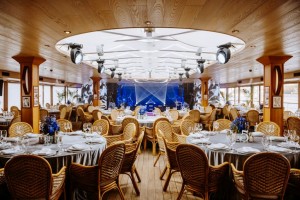 YACHT EVENT Мягкий зал на верхней палубе ресторана-яхты "Чайка" 0