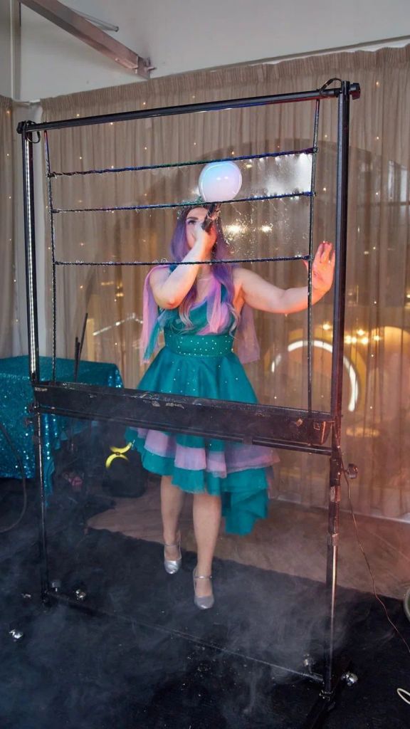Ирина Головко Bubble Doll Show Шоу мыльных пузырей премиум с вертикальной рамкой  0
