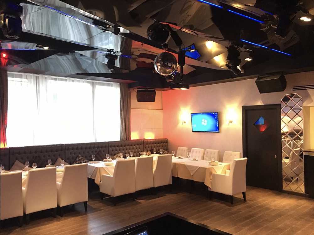 Светлый Restaurant&Bar Караоке зал 0