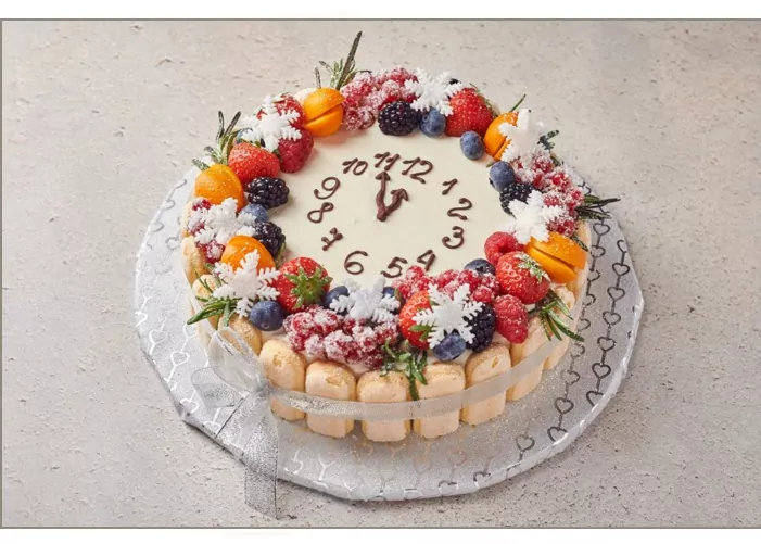 Новогодний торт в подарок на празднование корпоратива 2024 в яхт-ресторанах ЧАЙКА и ЛАСТОЧКА